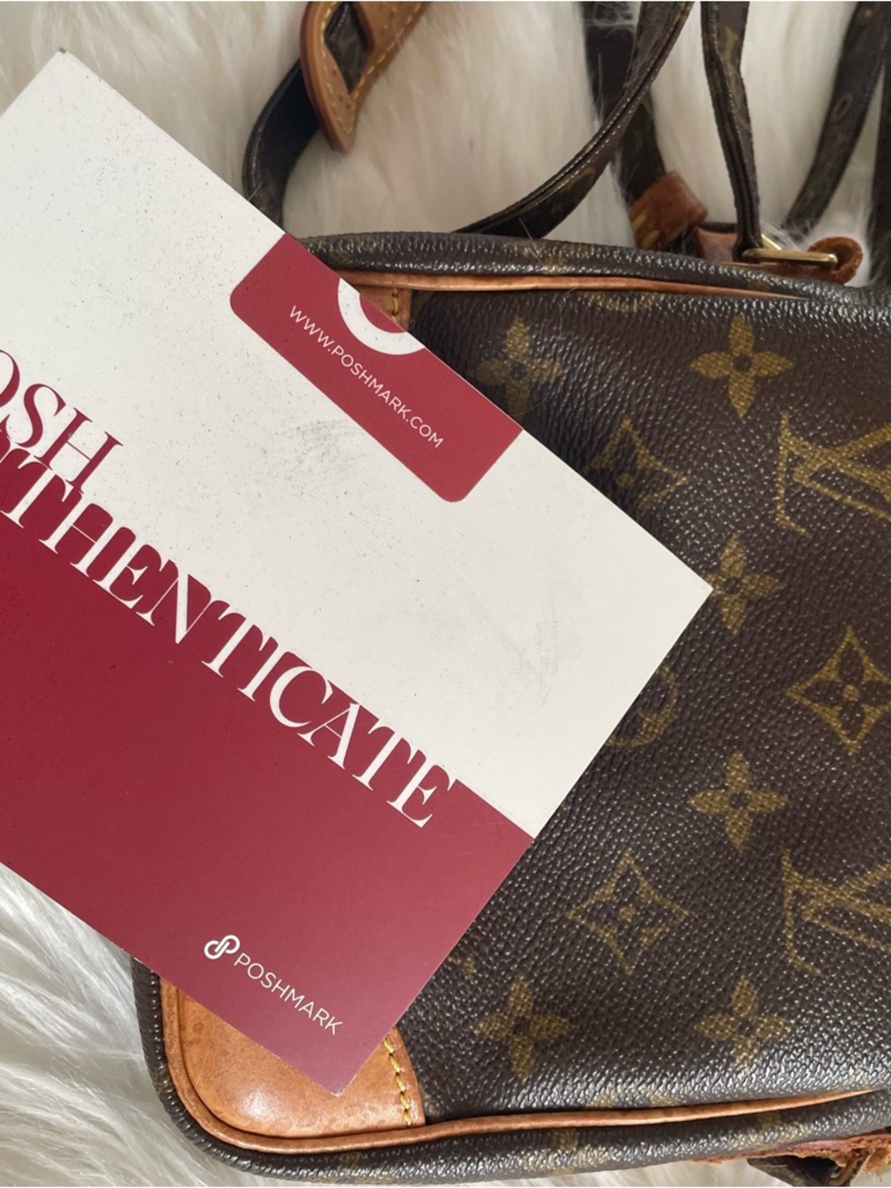 Louis Vuitton Monogram Crossbody - Picture 5 of 8